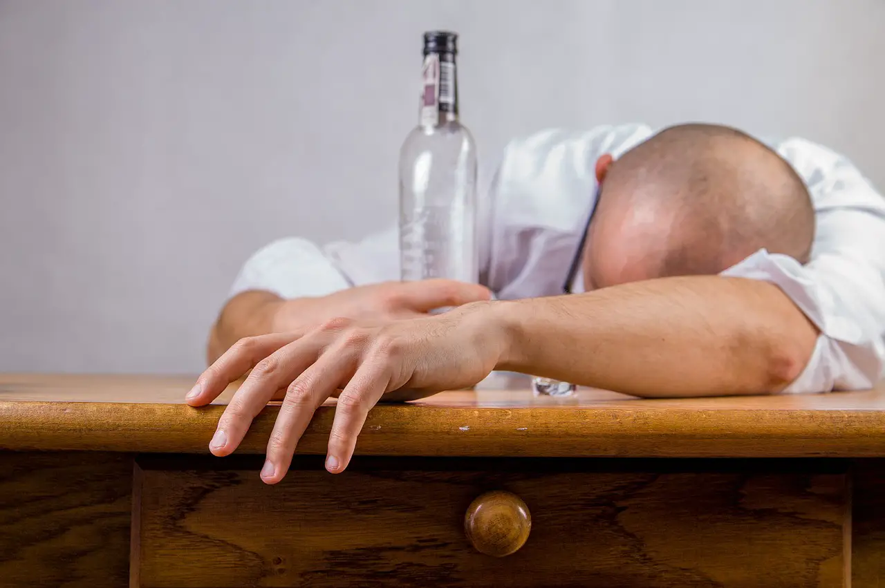 Guys, Stop Drinking Alcohol Months Before Conceiving (Study) - It's for Your Baby's Health